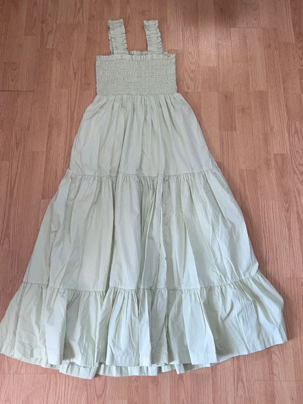 Abercrombie & Fitch Light Green Smocked Sleeveless Tiered Maxi Dress Size Medium - Picture 10 of 15